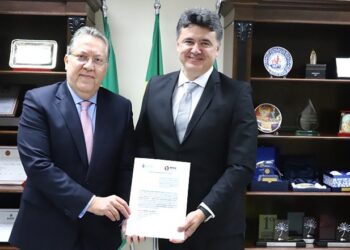 MPCE e TCE firmam acordo de cooperação técnica para fiscalizar destinação de recursos públicos