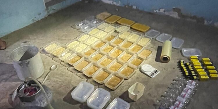 Polícia Civil, com apoio da Coin/SSPDS, desativa laboratório de drogas e prende homem no Cariri