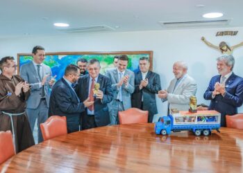 Presidente Lula sanciona lei que reconhece o transporte pau de arara como patrimônio cultural brasileiro