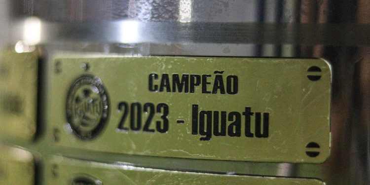 Iguatu vence o Ferroviário e é campeão da Fares Lopes 2023