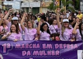 1ª Marcha em Defesa das Mulheres mobiliza a sociedade de Missão Velha contra a violência e o feminicídio