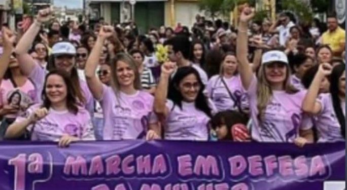 1ª Marcha em Defesa das Mulheres mobiliza a sociedade de Missão Velha contra a violência e o feminicídio