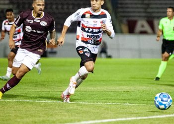 Brasileirão série “D”: Ferroviária e Ferroviário empatam sem gols no jogo de ida da final