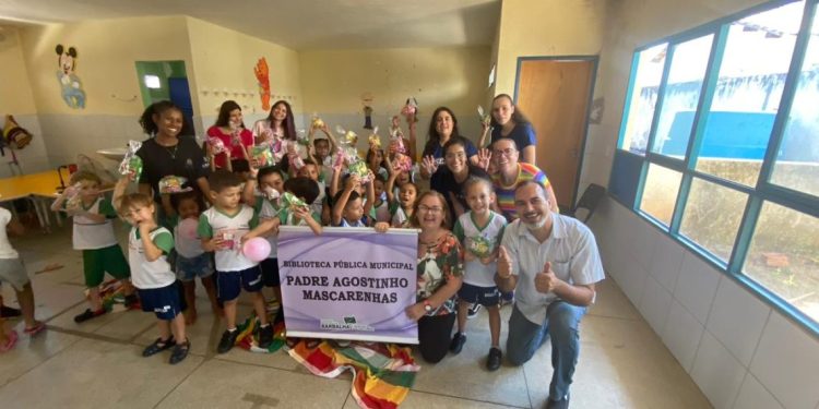Biblioteca Municipal Padre Agostinho Mascarenhas firma parceria com curso de Biblioteconomia da UFCA para realização do projeto Mundos Imaginários