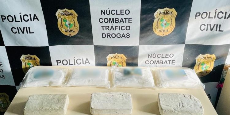 PC-CE e PRF prendem suspeita que vinha de Maceió com 10 kg de drogas em mala de viagem