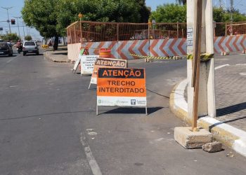 Cagece realiza intervenção na avenida Paulo Maia para melhorias no abastecimento de água de Juazeiro