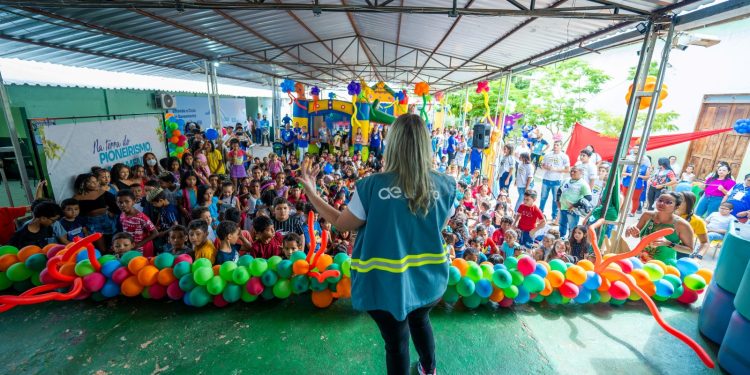 Ambiental Crato em parceria com ONG Ecos de Esperança promovem dia das crianças no Alto da Penha