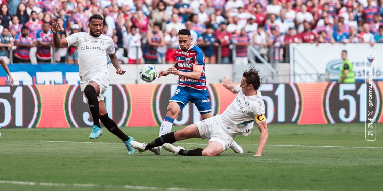 Fortaleza empata com o Grêmio por 1 a 1 na Arena Castelão