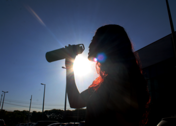 Picos de calor: altas temperaturas podem aumentar riscos de AVC