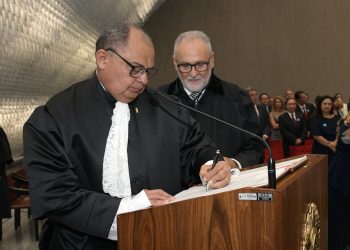 Juazeirense Teodoro Santos toma posse como ministro do STJ