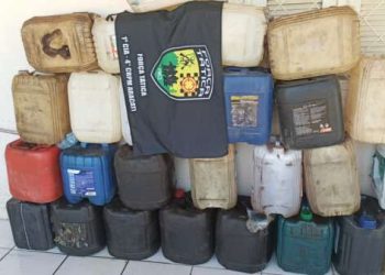 PMCE apreende 480 litros de combustível que seriam comercializados de forma clandestina no interior do Estado
