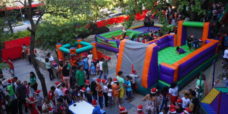 Governo do Estado presenteia crianças no Natal Ceará Sem Fome