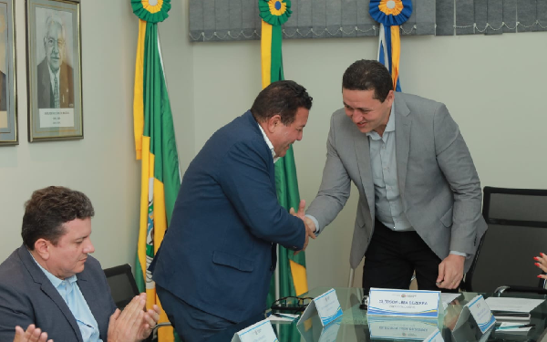 Juazeiro do Norte firma parceria por meio de termos cessionários para polo regional do TRE