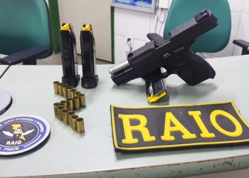 PMCE realiza prisão em flagrante e apreende arma de fogo em Canindé