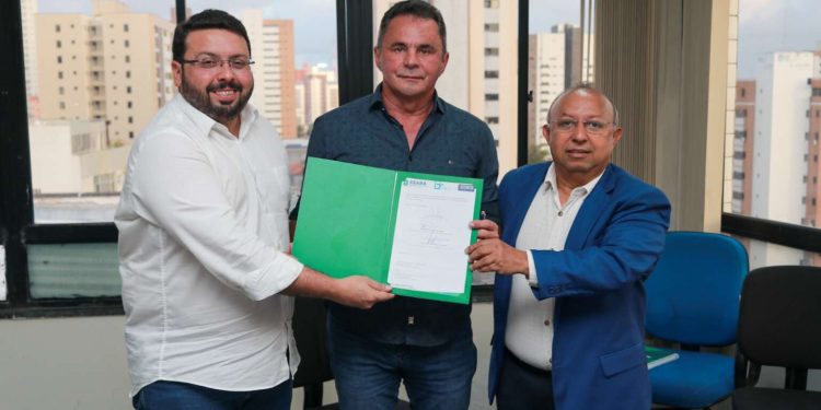 Ampliação de Vagas no Setor de Supermercados do Ceará: SET, IDT e Acesu Firmam Parceria