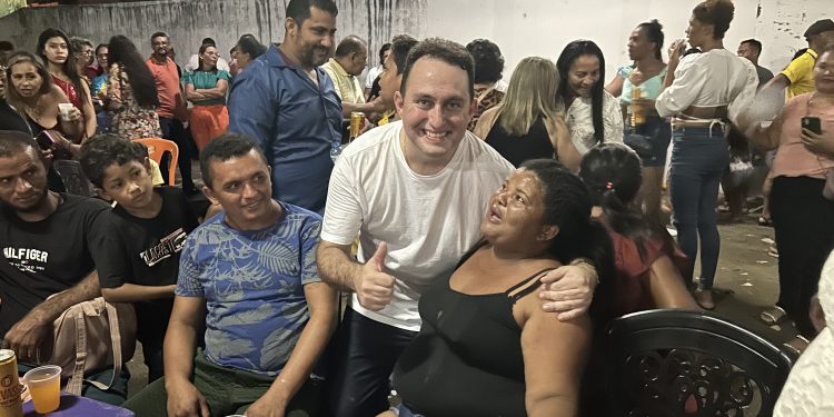 Prefeito de Missão Velha comemora aniversário ao lado da população