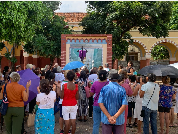 Centro de Referência do idoso leva assistidos para vivenciar a Via Sacra