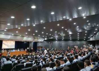 Seduc realiza aula inaugural da iniciativa PreparaITA para alunos de escolas militares