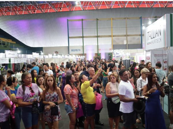 2ª Edição da Feira Cosmetics Cariri teve início neste domingo (5)