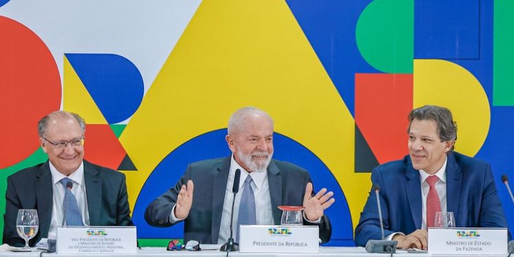 ‘Esse é o momento do Brasil e não vamos perder essa oportunidade’, diz Lula