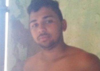 Polícia Civil divulga foto e nome de foragido da Justiça suspeito de envolvimento na morte de ex-namorado da namorada