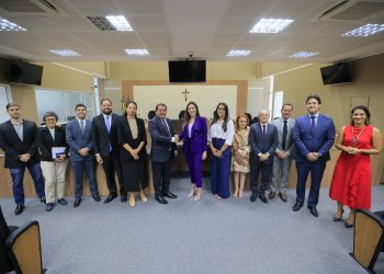 Secretaria das Mulheres, TRE-CE e parceiros lançam a Comissão Interinstitucional de Prevenção à Violência Política de Gênero