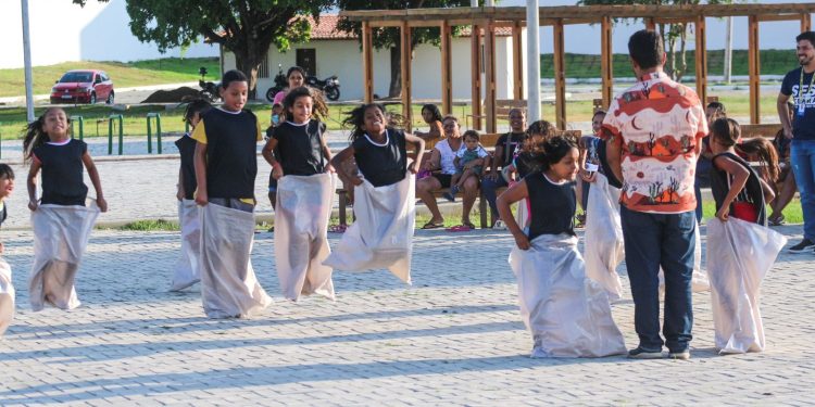 Colônia de Férias da Rede Municipal de Educação de Barbalha oferece diversão no Novo Parque da Cidade