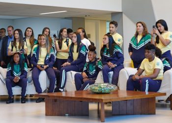 Seleção Feminina embarca para a disputa dos Jogos Olímpicos