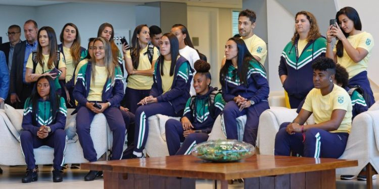 Seleção Feminina embarca para a disputa dos Jogos Olímpicos