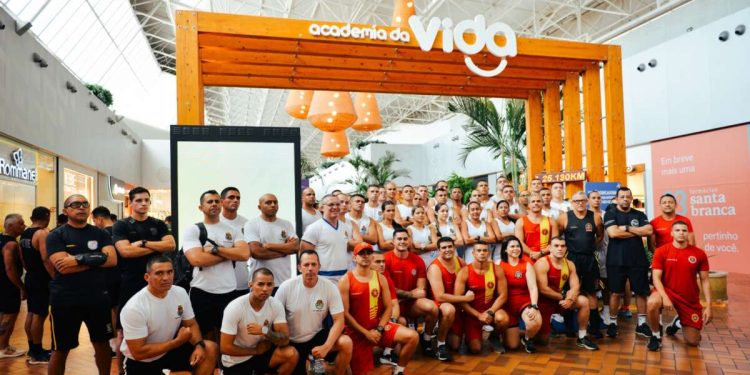 Corrida da solidariedade: agentes das Forças de Segurança do Ceará participam do projeto Academia da Vida