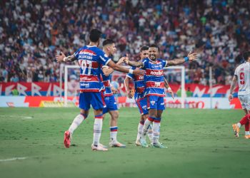 Brasileirão série “A”: Fortaleza goleia Bahia no Castelão