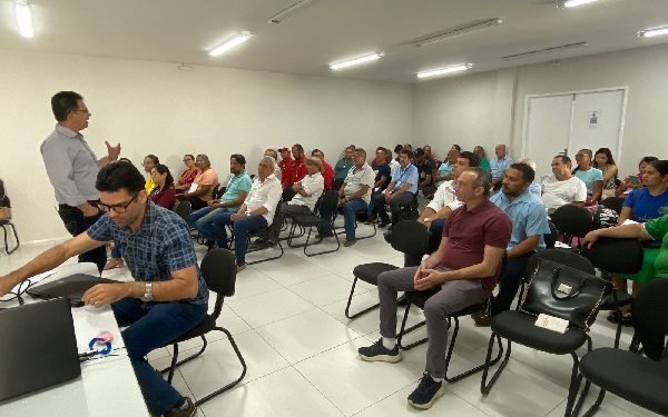 Crato realiza seminário de planejamento para a execução do Plano Safra da Agricultura Familiar 2024/2025