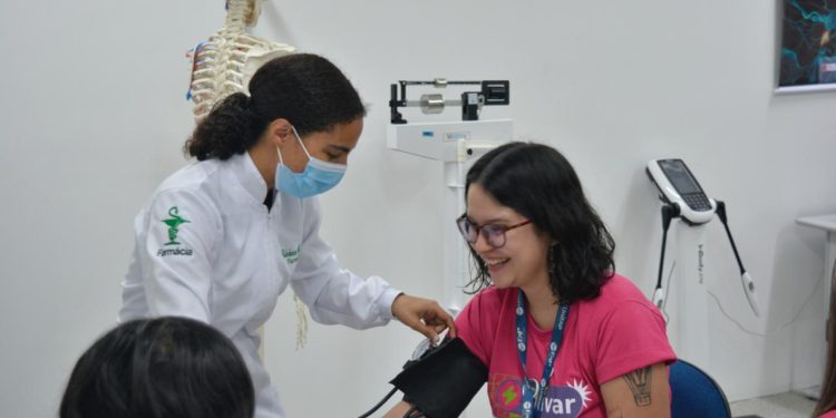 Complexo Ambiental Mirante do Caldas e UniFAP promovem a ação Dia Rosa no Mirante