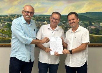 Crato sanciona lei aprovada por unanimidade no legislativo, que marca o retorno da gestão comercial da SAAEC