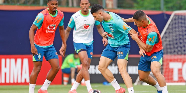 Seleção Brasileira enfrenta o Chile nesta quinta pelas Eliminatórias