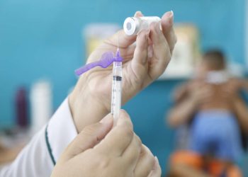 Meningite: saiba como prevenir e identificar os sintomas