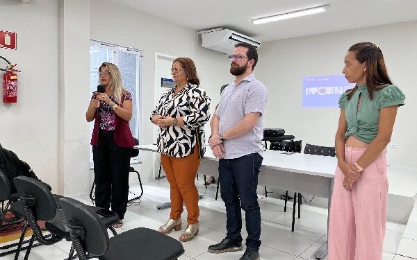 Mulheres atendidas pelo Centro de Referência da Mulher de Crato iniciam aulas do projeto Empodera