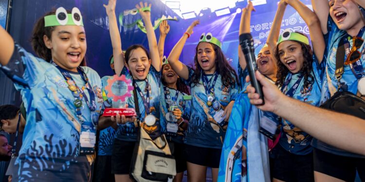 Escola Sesi Cariri brilha no III Torneio Sesi de Robótica