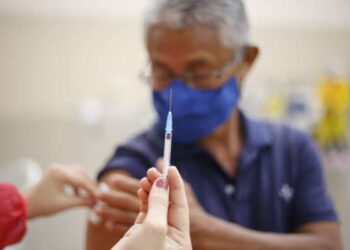 Dezembro Vermelho: conheça as vacinas que protegem contra ISTs