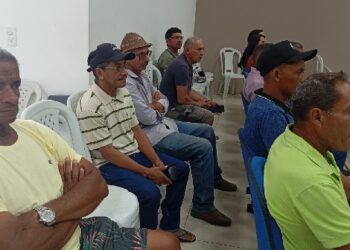 Agricultores de Juazeiro do Norte participam de capacitação sobre alimentação escolar