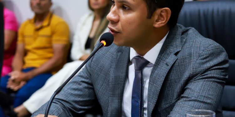 Felipe Vasques é eleito presidente por unanimidade da Câmara Municipal de Juazeiro do Norte