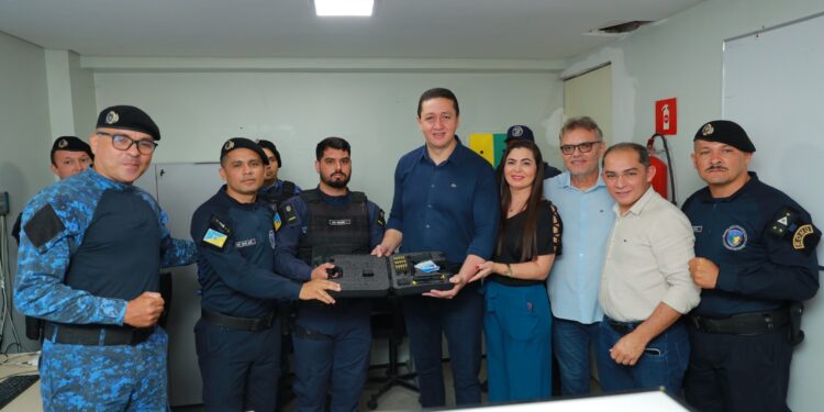 Juazeiro do Norte começa a entregar portes funcionais e armas para GCM