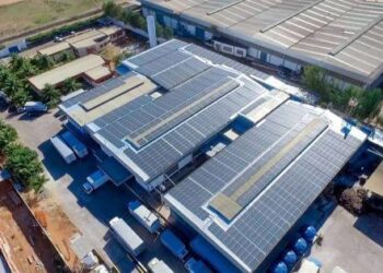 Governador Elmano de Freitas visita Industria Sabão Juá no Cariri