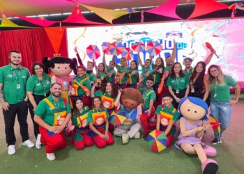 Carnaval das Cores: A Magia do Brincar na Cidade Mais Infância