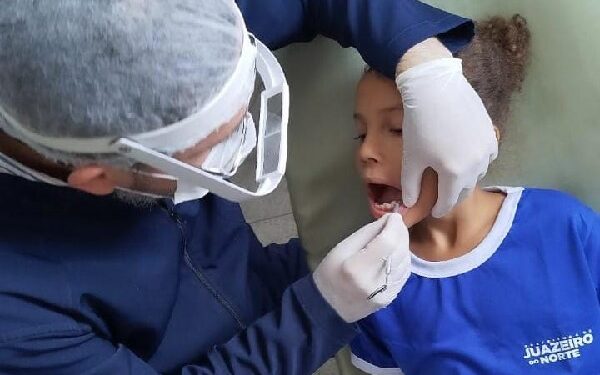 Juazeiro do Norte: Rede municipal recebe atendimento odontológico por meio do Programa Saúde na Escola
