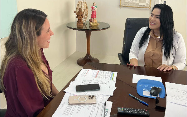 Juazeiro do Norte busca ampliação de programas sociais em reunião com o Estado