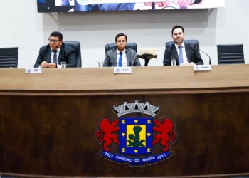 Câmara Municipal de Juazeiro do Norte discute problemas na saúde e infraestrutura durante sessão ordinária