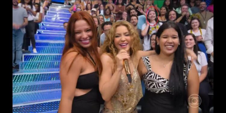 Juazeirense fã de Shakira participou de plateia do Domingão com a diva colombiana