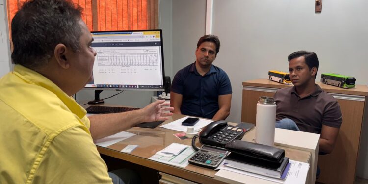 Câmara de Juazeiro do Norte discute melhorias no transporte público com Via Metro Cariri