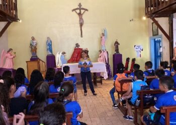 Estudantes participam de atividades em homenagem ao Padre Cícero